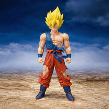 Gigantic Series Super Saiyan Goku Action Figure