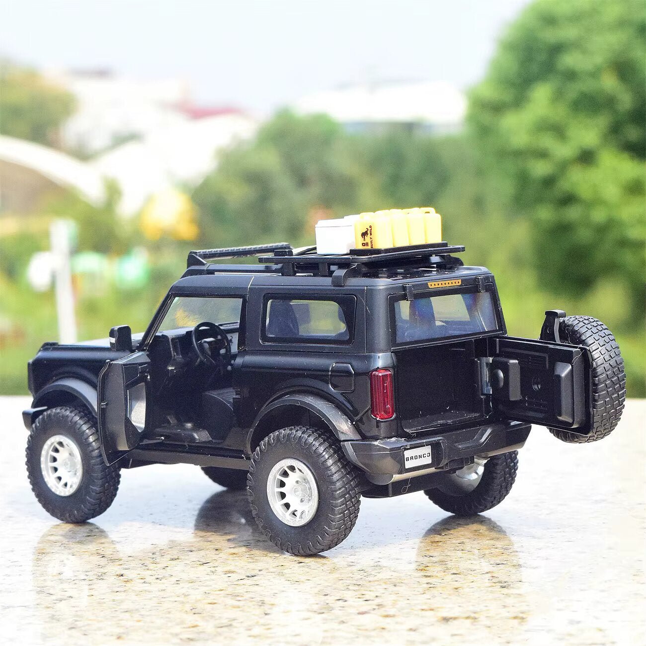 Diecast Model Ford Bronco Lima 1/32 - KiddieWink - Gifts They'll Love