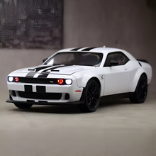 Diecast Model Dodge Challenger Hellcat SRT 1/24